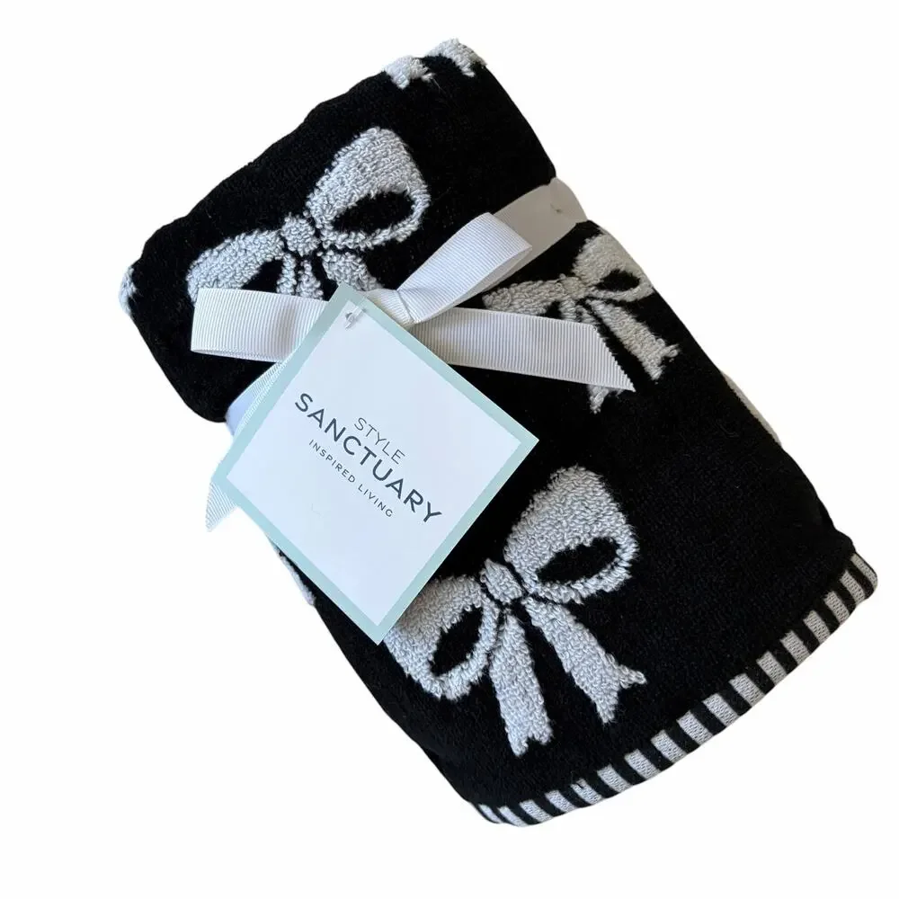 Style Sanctuary chic black